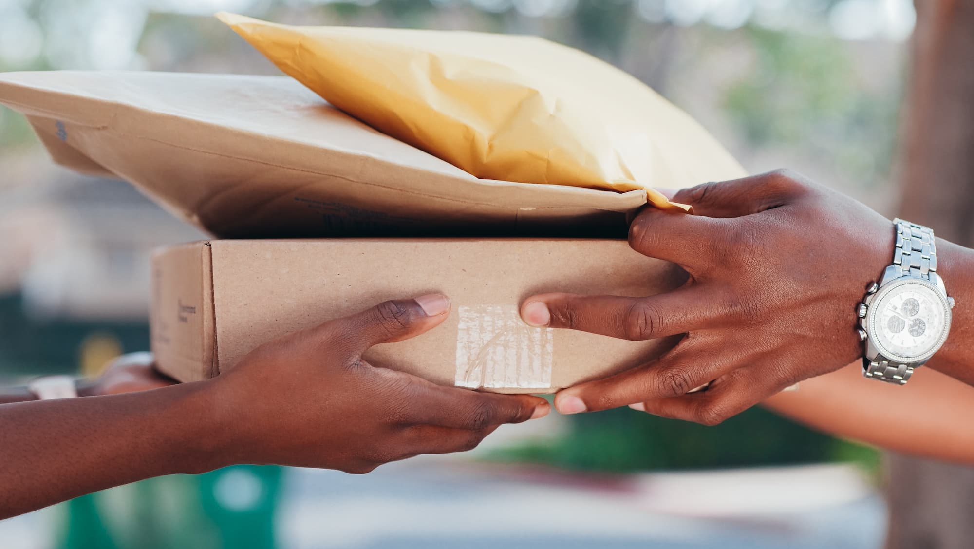 Courier Services vs. Postal Services - A Guide for Singapore Businesses